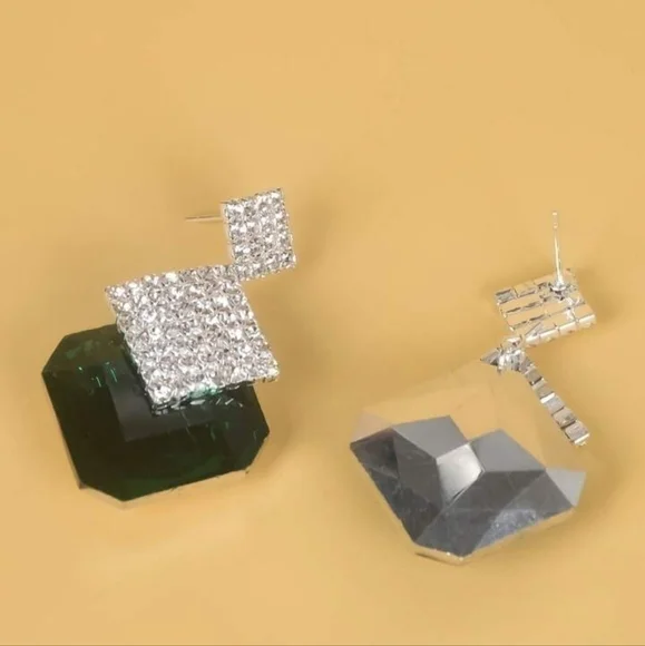 Green Square Glass Rhinestone Drop Earrings. New! - Picture 4 of 9